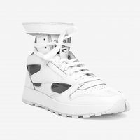 分趾设计，Reebok 与 Maison Margiela 发布联名运动鞋