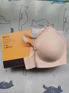 哺乳期必备物品：摩登孕妈哺乳内衣