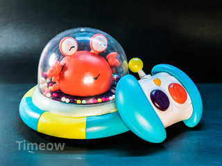 可爱螃蟹与外星人-比乐遥控玩具