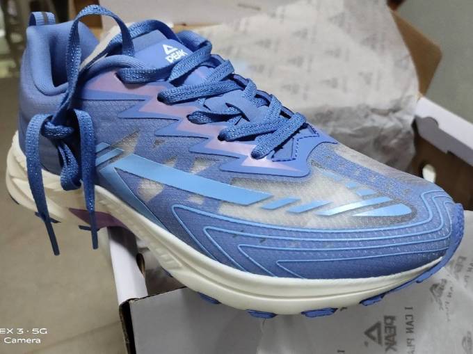 匹克女鞋轻弹pro