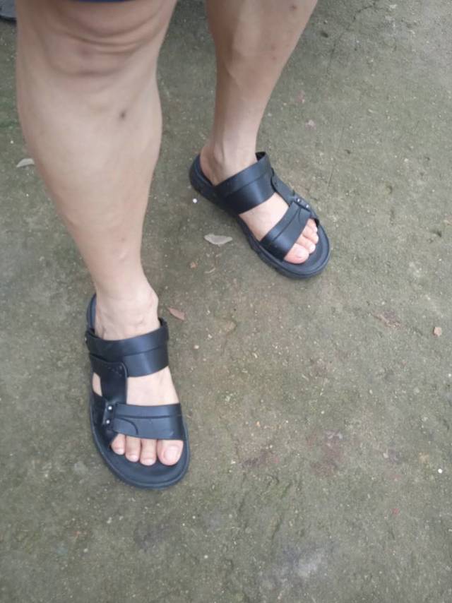 奥康新款凉鞋