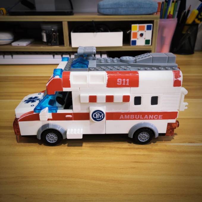 木制积木怎么样 简单易拼的救护车积木_什么值得买