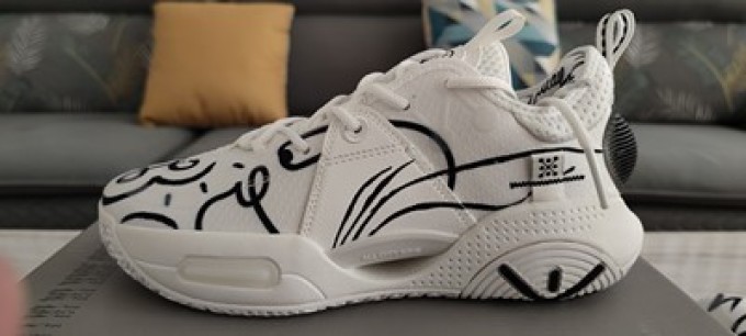 李宁篮球鞋怎么样 超喜欢这鞋子,细节处可见dft._什么值得买