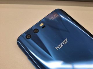 公司发的备用机－honor 9