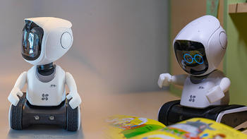 当瓦力照进现实---萤石智能儿童陪护机器人RK2 Pro