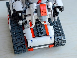 大朋友的积木玩具—小米履带机器人分享