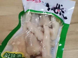 香辣好吃的无骨鸡爪味道绝了