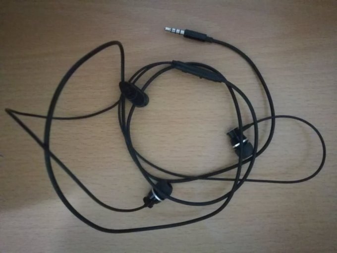 兰士顿耳塞式耳机