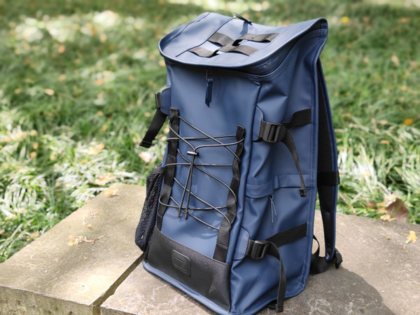 外观时尚，空间设计合理，来自北欧的登山包