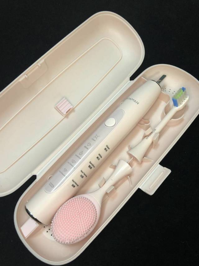 罗曼电动牙刷和洁面仪✨二合一超方便