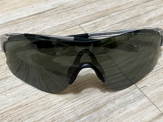 美亚入手 Oakley 跑步眼镜