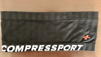 稳定不晃，超级能装，COMPRESSPORT 跑步腰包开箱