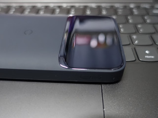 专属iPhone12的磁吸无线充移动电源