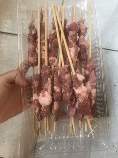 在家就能吃的好吃的羊肉串来喽！