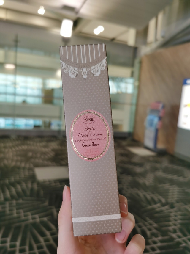 如黄油般柔软的护手霜