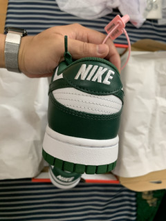 snkrs时隔一年多。dunk low