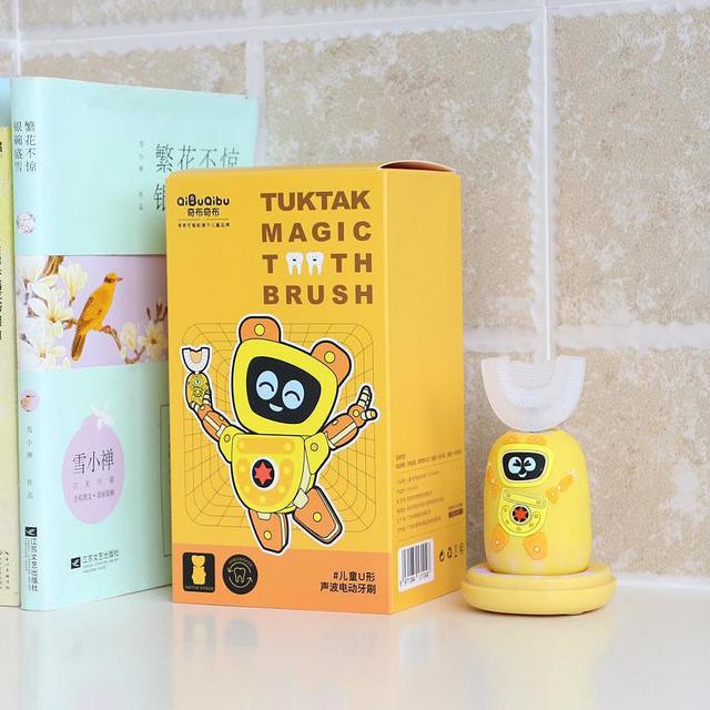 还在为宝宝刷牙头痛、羡慕别人一口白牙? 奇布奇布儿童U型电动牙刷轻晒简评