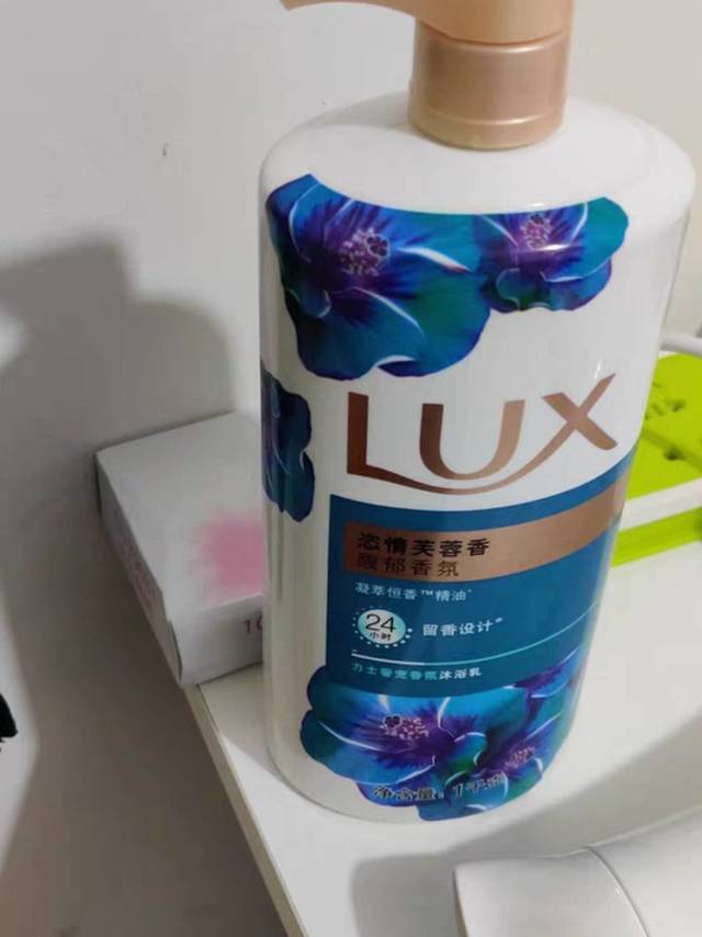 用完以后身体非常像的力士沐浴乳不要错过