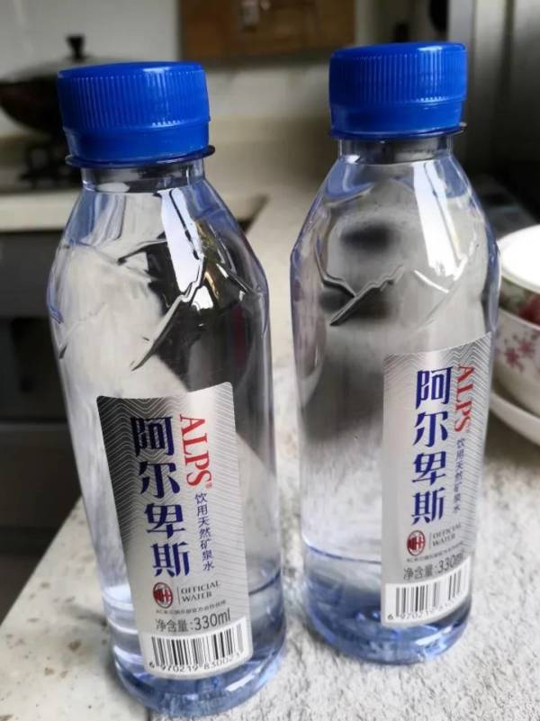 阿尔卑斯饮用水_alpenliebe 阿尔卑斯 天然苏打水400ml*24瓶 高ph值