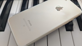 iPhone闲鱼翻车后再遇有锁ID机？砖机钢琴黑iPhone7改黑金色