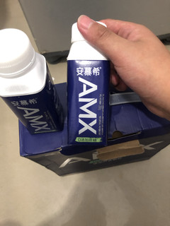 有芦荟颗粒的酸奶