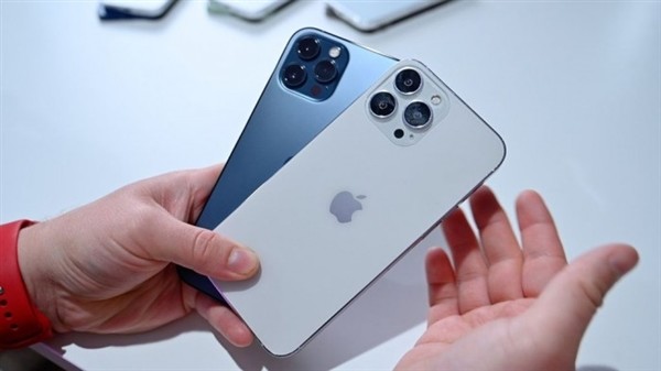 对比iPhone 12系列：iPhone 13全系机模亮相