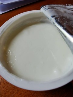 蒙牛凝酪乳老酸奶