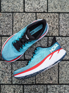 HOKA ONEONE Clifton8