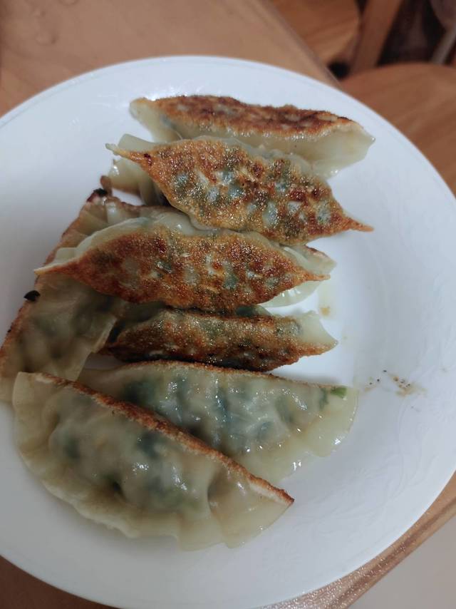 令人垂涎欲滴的煎饺