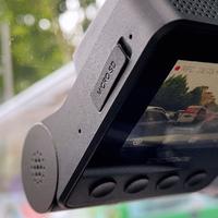 碰撞科技 篇五十五：盯盯拍Z40:新手司机的第一台行车记录仪，支持语音控制和双AR导航