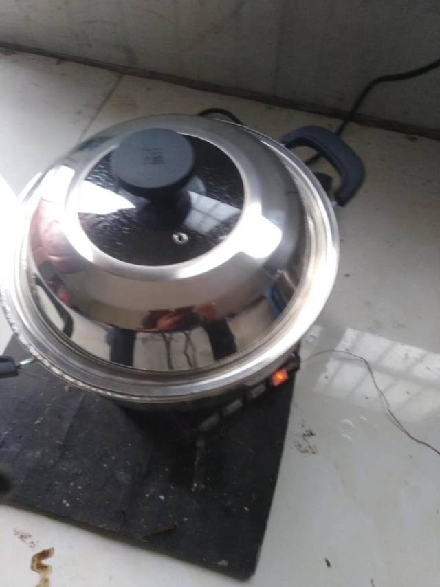 电炒锅