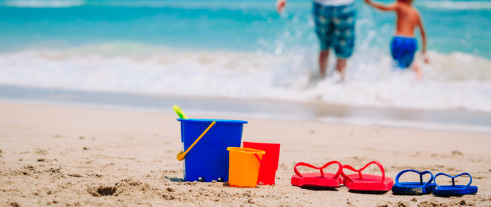  宝宝踩水跑跳必备品，好穿的宝宝凉鞋推荐~