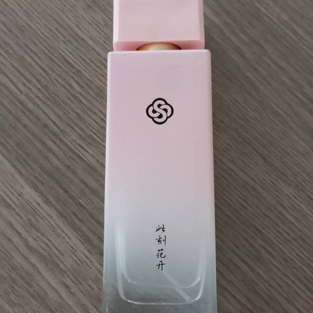 淡淡清香，不妖不艳。