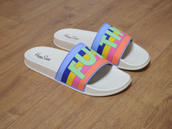 【HappySocks】时髦精的时髦拖鞋