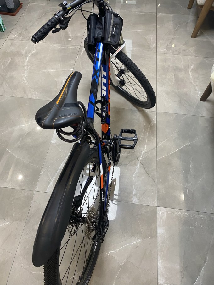 上班代步和锻炼两不误捷安特xtc800