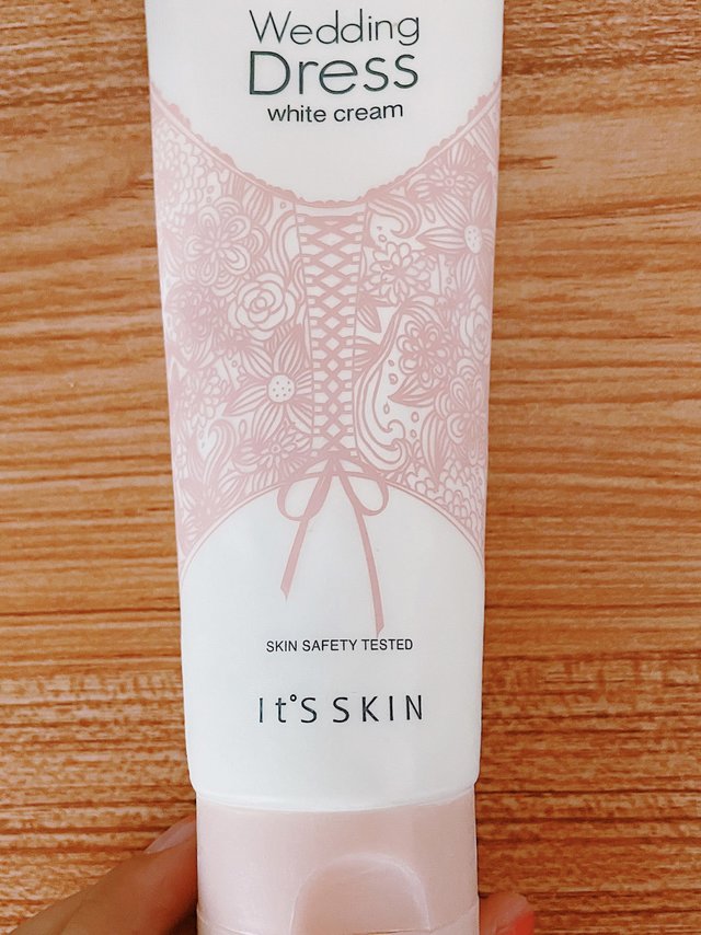 婚纱身体乳，3秒美白身体乳yyds
