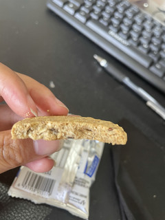 减肥必备小零食旺旺出品的粗粮小饼干