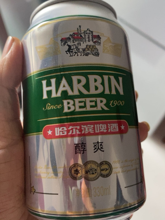 哈尔滨啤酒照片实拍图片