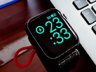 便携易用的apple watch充电器