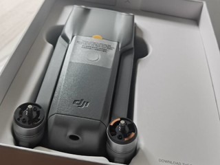 DJI AIR2S，底大一级压死人