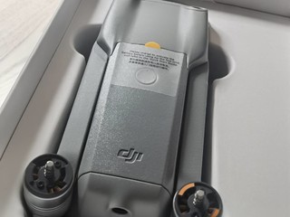 DJI AIR2S，底大一级压死人