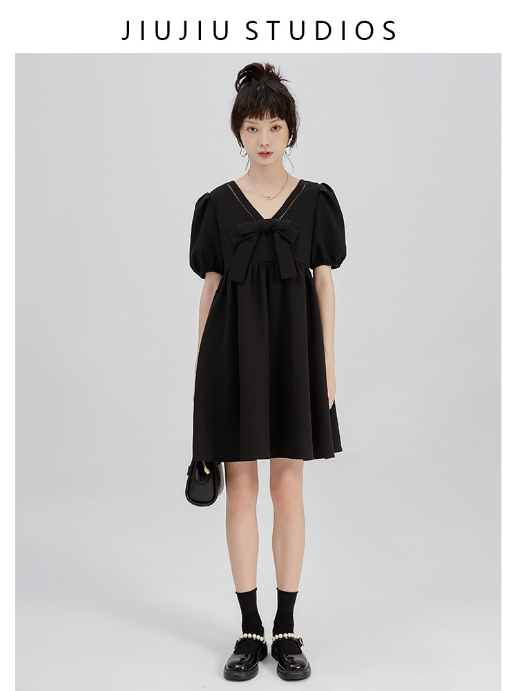 女神种草集VOL.02：优雅又撩人的“赫本”小黑裙，时尚与经典的代名词