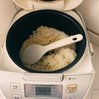 米饭好不好吃，电饭煲很重要