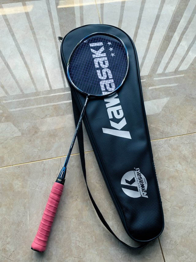 超轻碳纤维的新手入门羽毛球拍