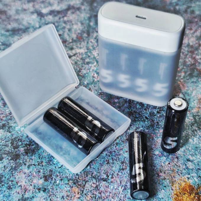 四节紫米5号充电电池只要30块不到