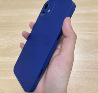 蓝色手机壳
