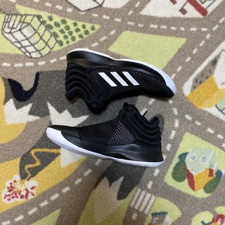 adidas Pro Spark童鞋