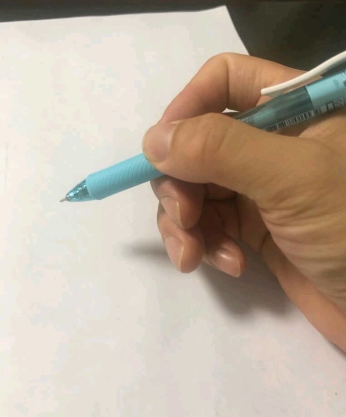 派通中性笔