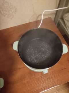 超好用的万用锅就是现代电火锅哦