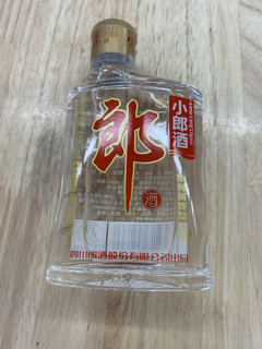 小酒新风尚，歪嘴郎酒